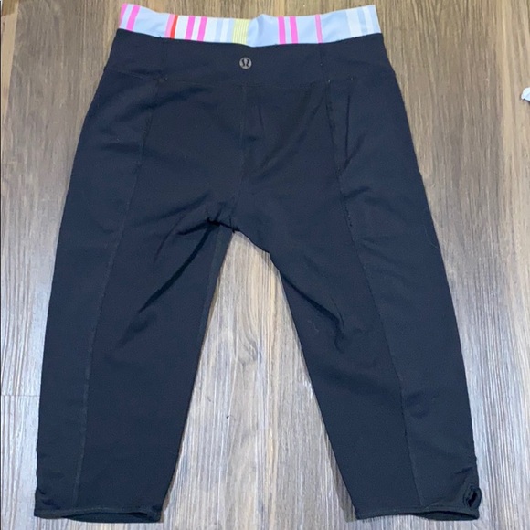 Lululemon Cropped Leggings - Picture 3 of 4